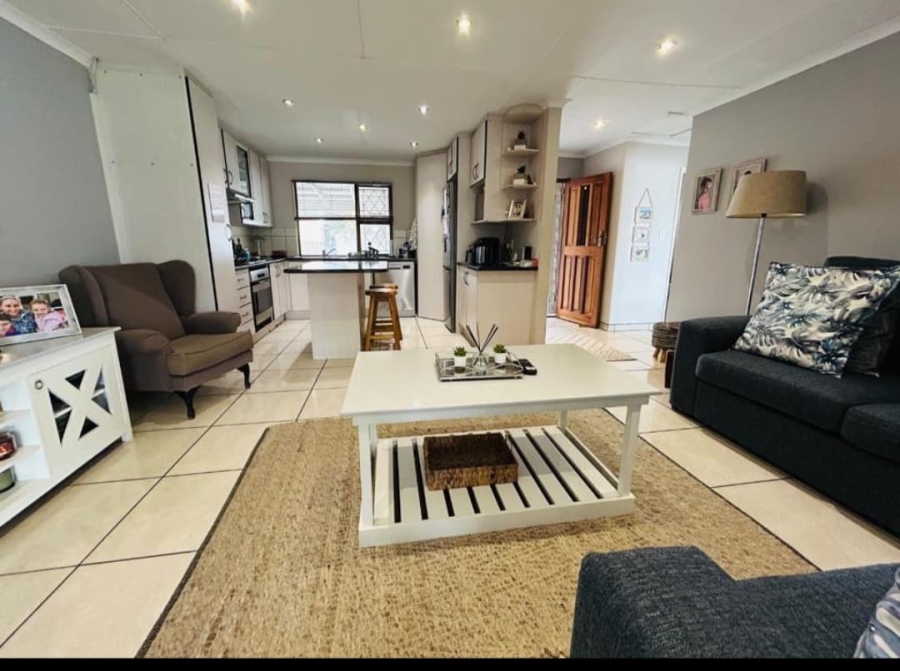 4 Bedroom Property for Sale in Dorchester Heights Eastern Cape